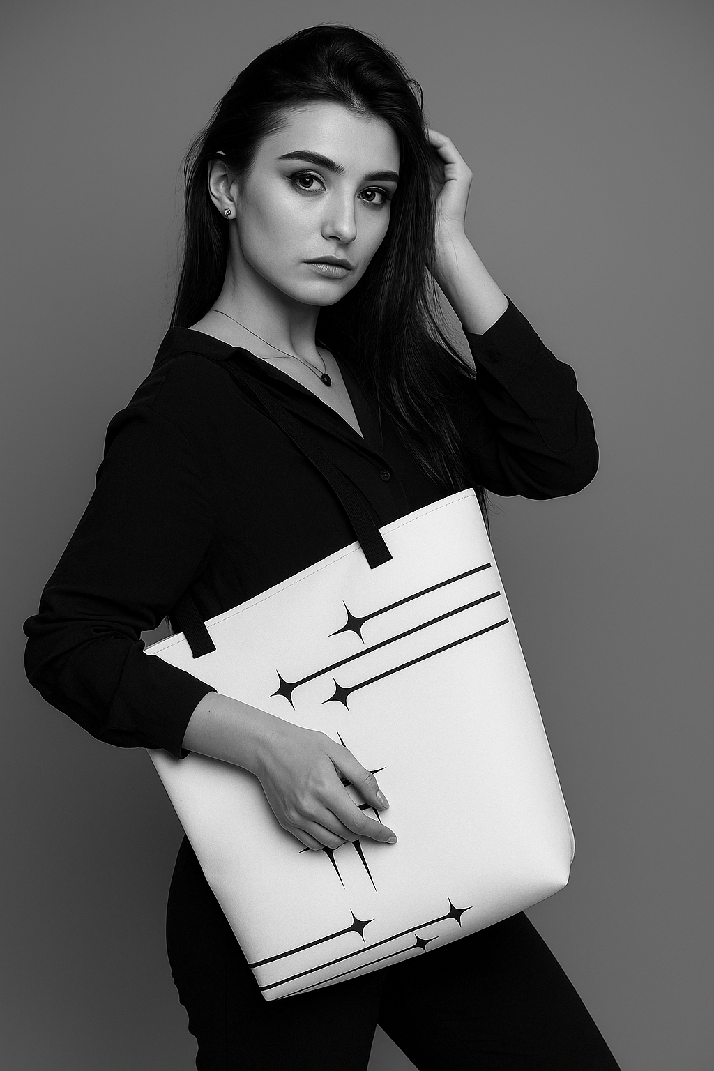 Aurelle Tote – Minimalismo estelar con un aire de lujo
